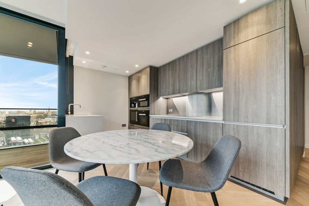 Property photo 2 of 11 Dining Area