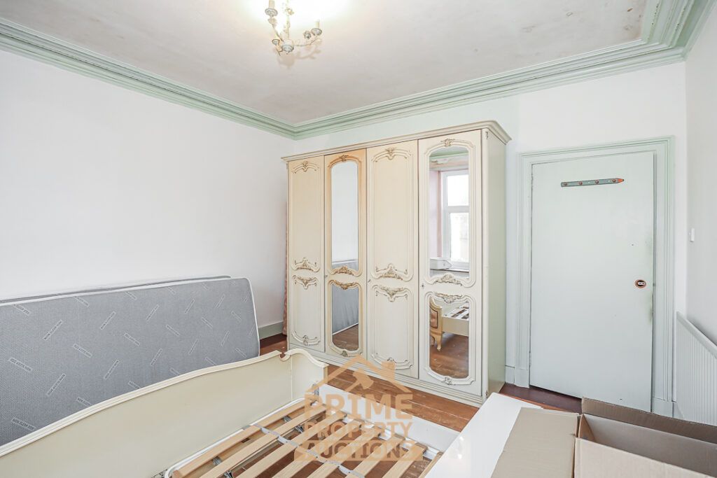 Property photo 2 of 26