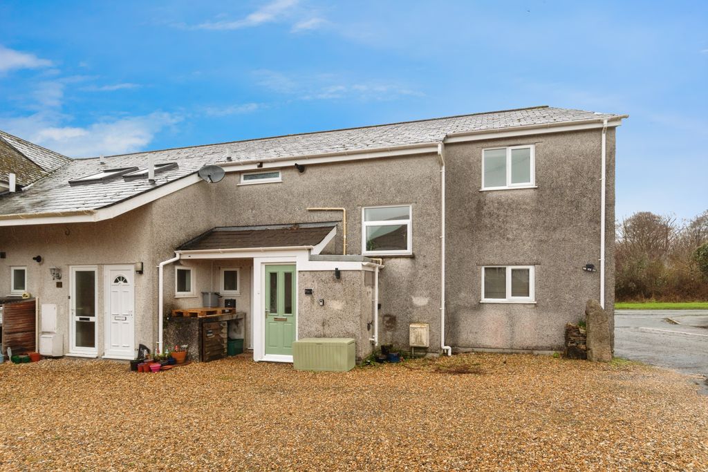 Property photo 1 of 17 Entrance