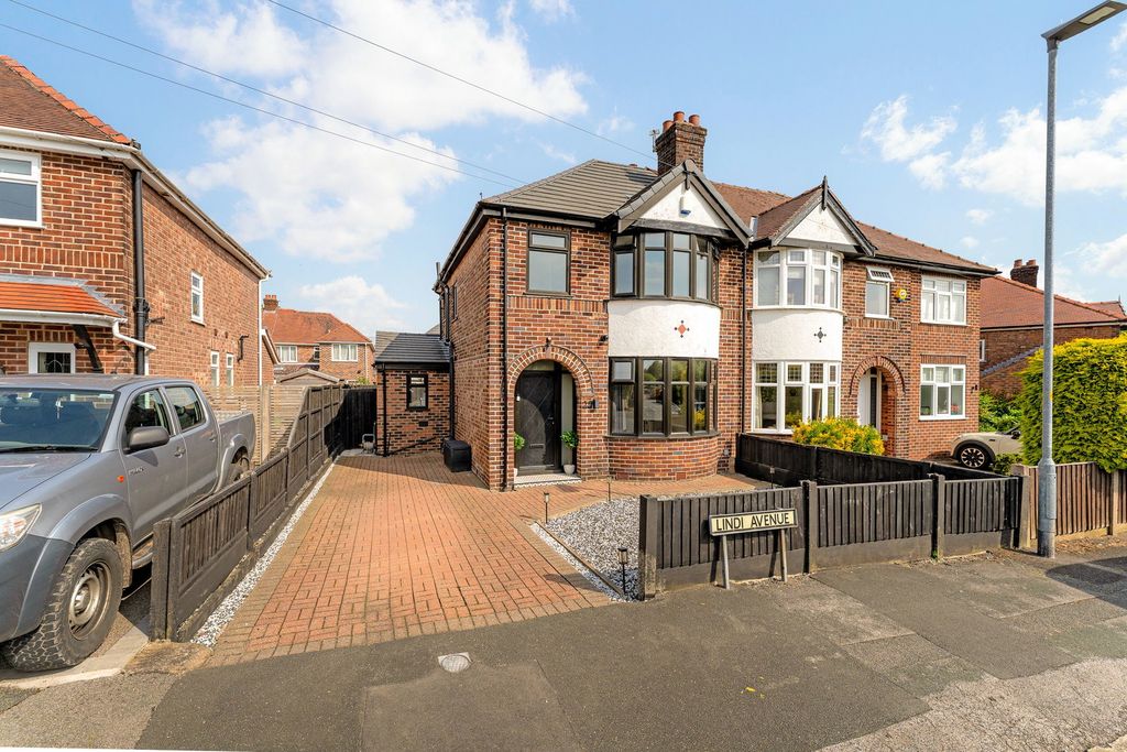 Property photo 1 of 34