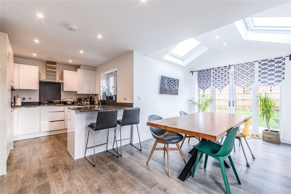 Property photo 2 of 26 Picture No. 04