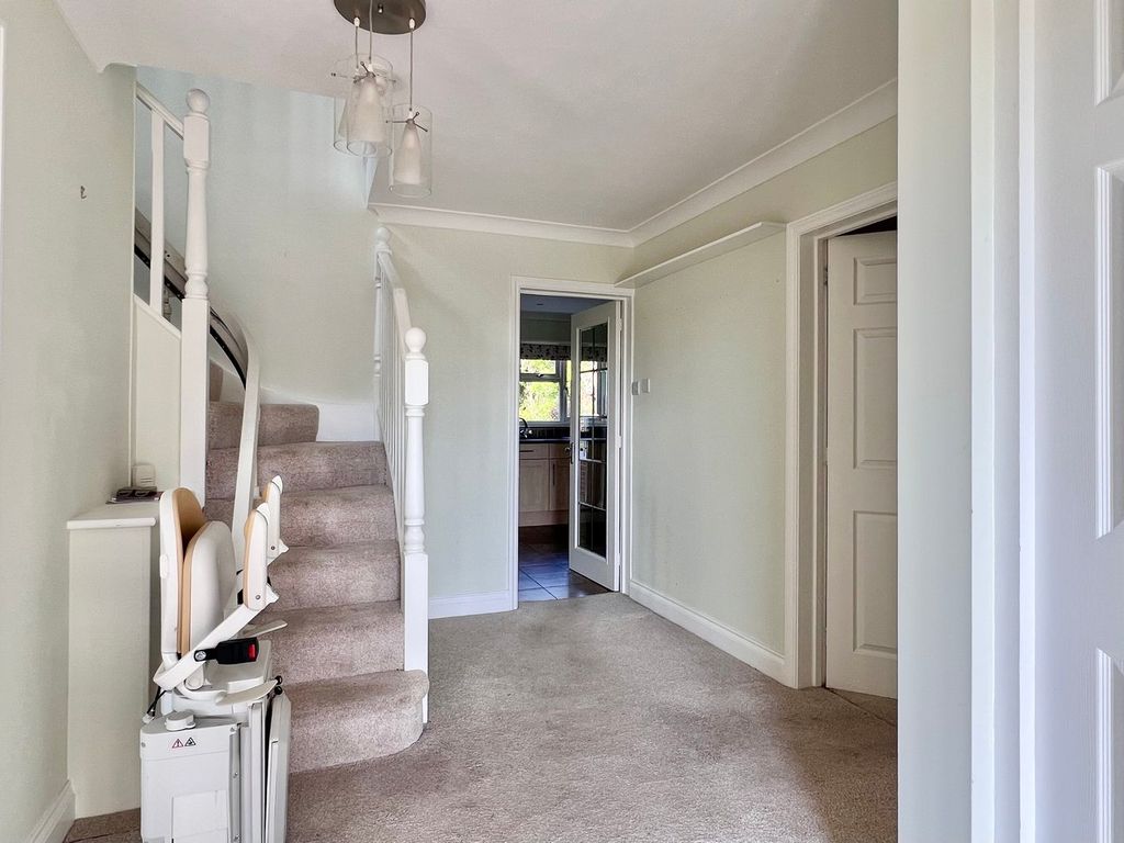 Property photo 3 of 19