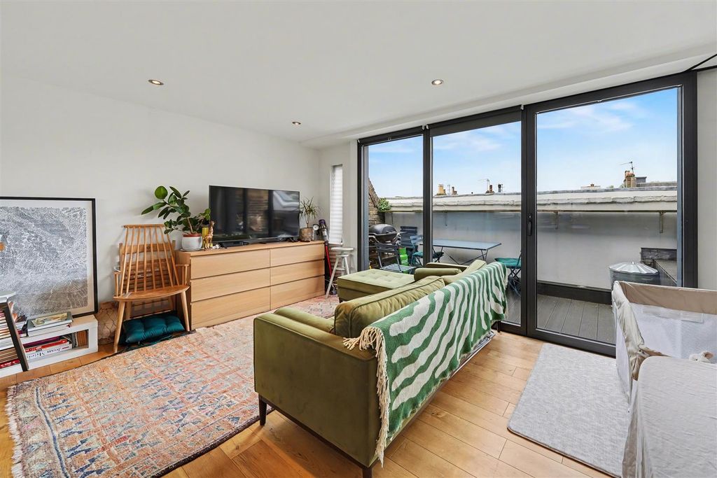 Property photo 3 of 12 3.Jpg