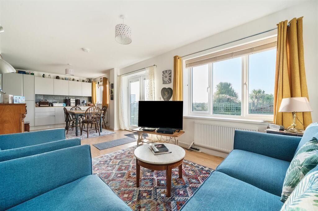 Property photo 2 of 23 5046752