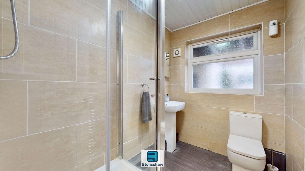 Additional image 7 of 7 bed end terrace house for saleSt. Georges Road, Dagenham RM9