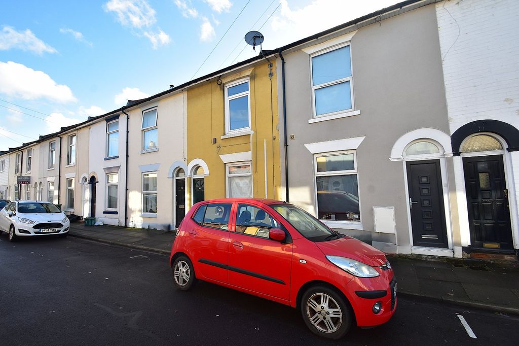 Property photo 1 of 9 Picture No. 12