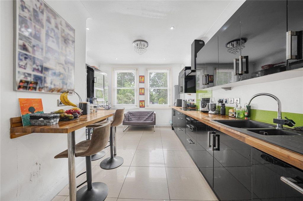 Property photo 2 of 14 Picture No. 03