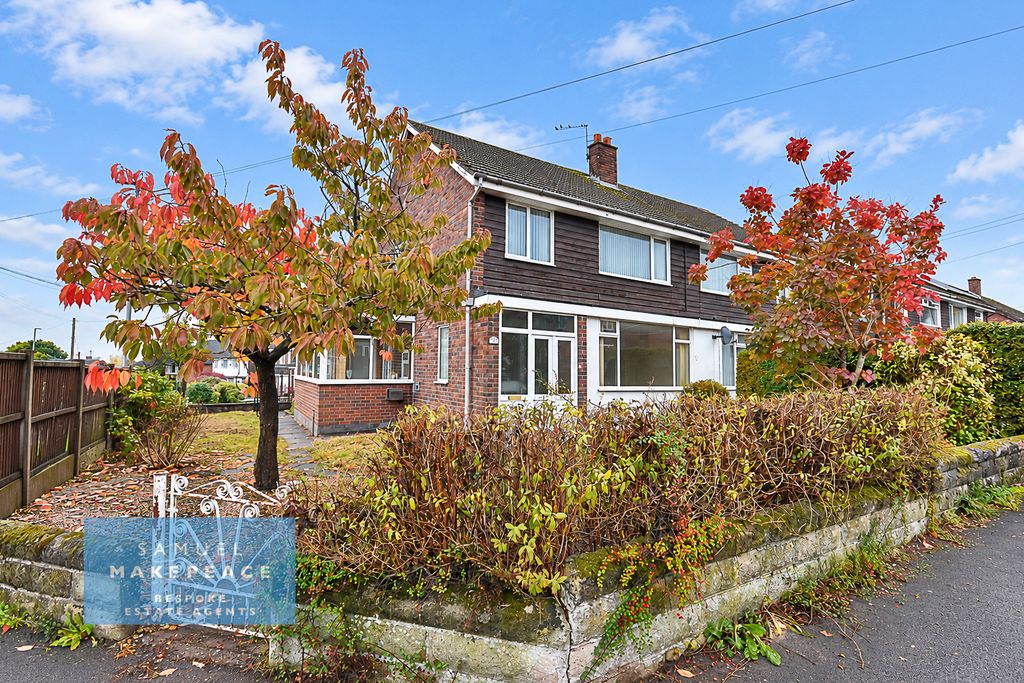 Property photo 1 of 22 Spacious Three Bedroom Family Home With Fantastic Potential