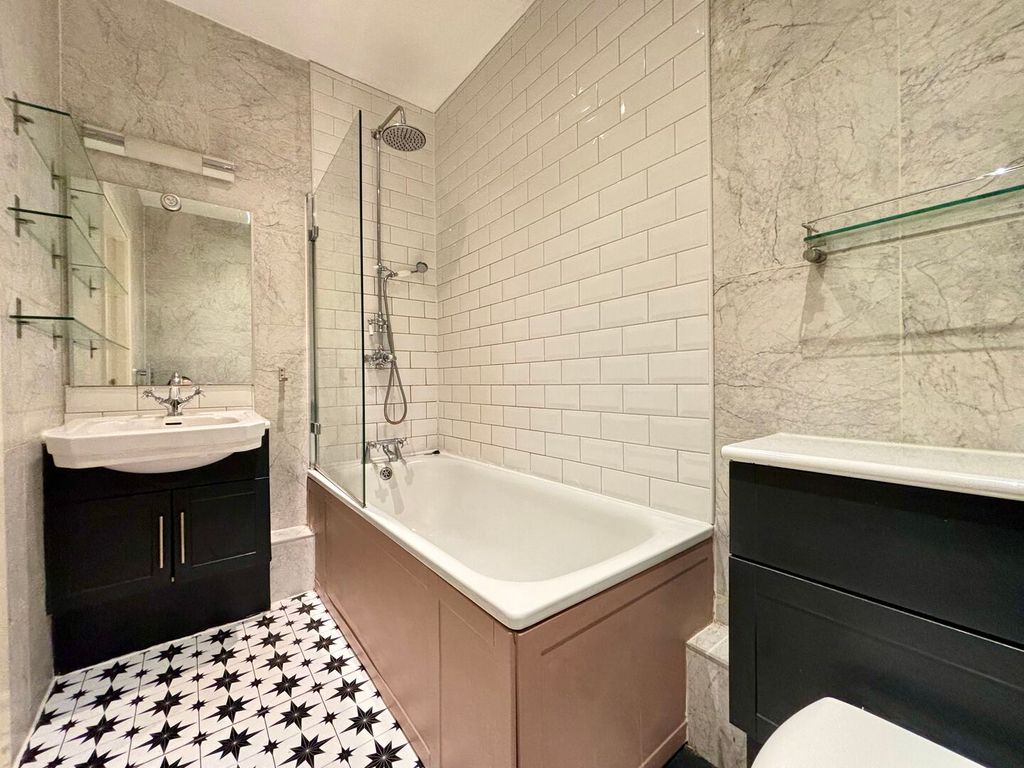 Property photo 3 of 12 Bathroom