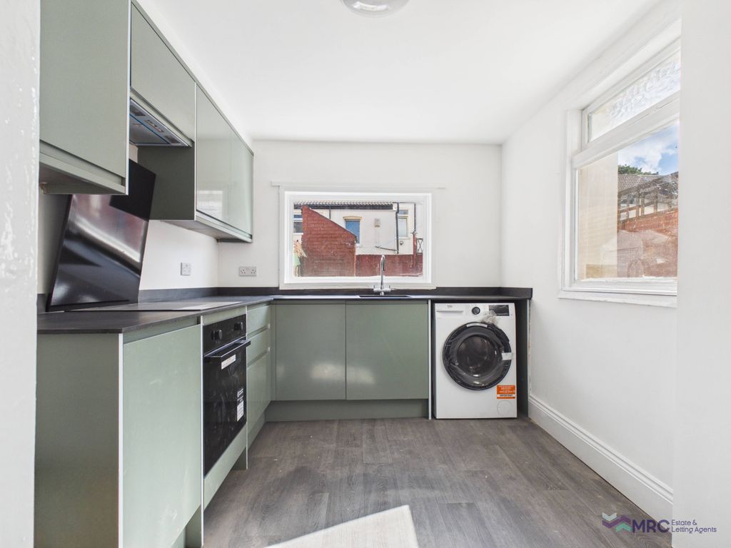 Property photo 1 of 19 Newly Refurbished Two Bedroom End-Terraced House