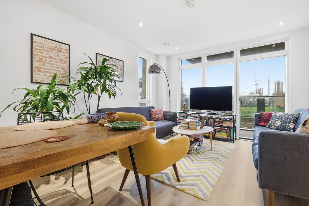 Property photo 1 of 17 Photo 1