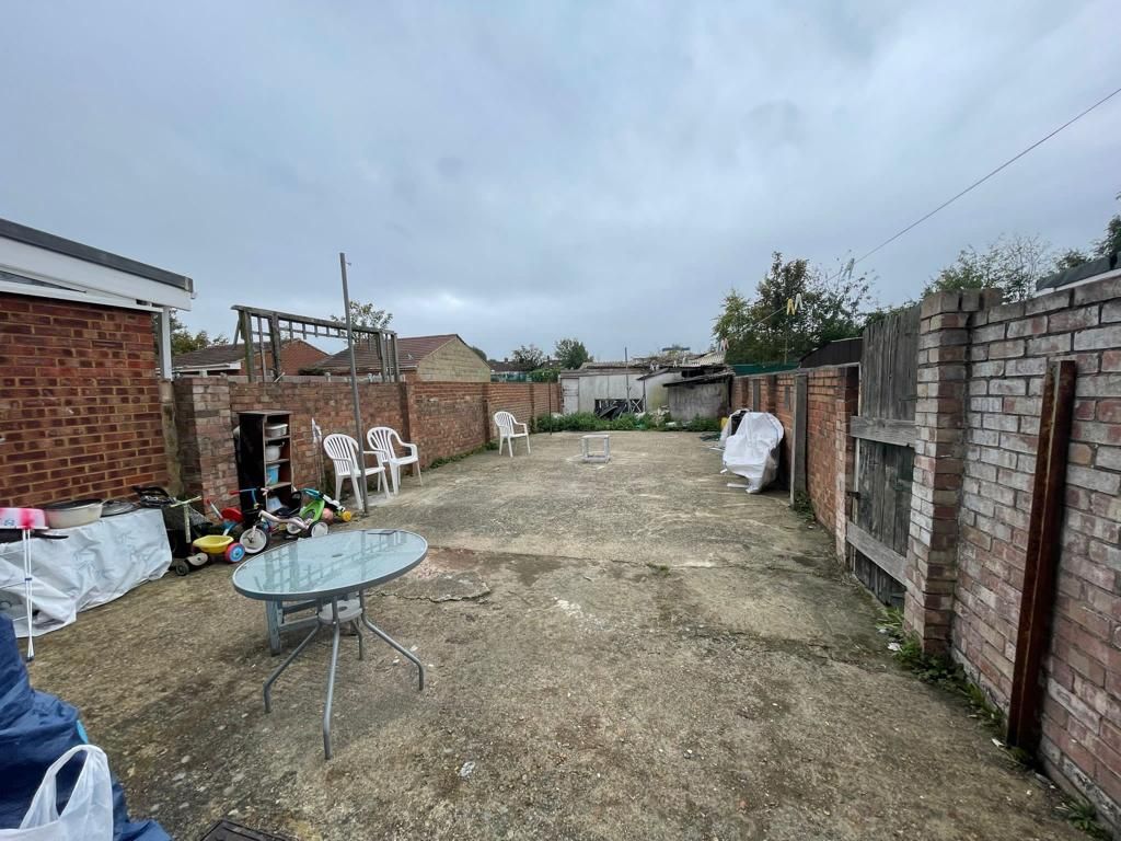Property photo 2 of 3
