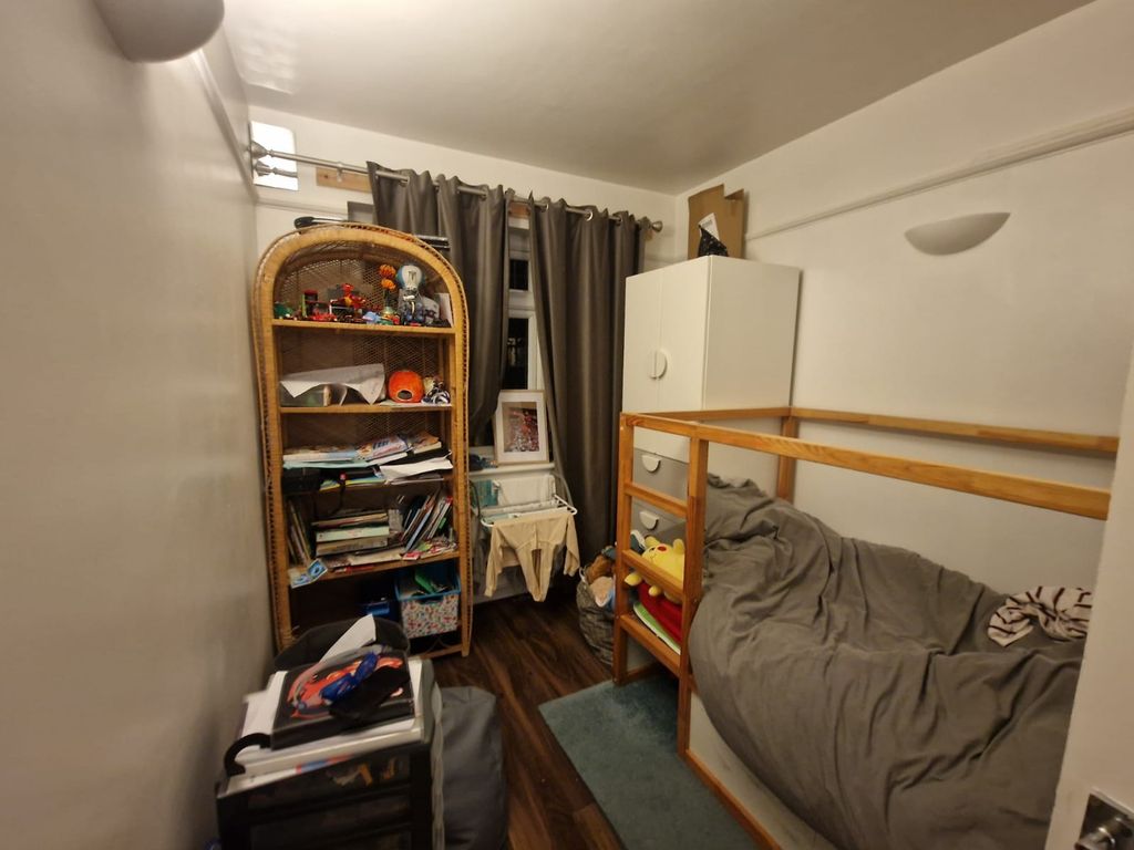 Property photo 3 of 4