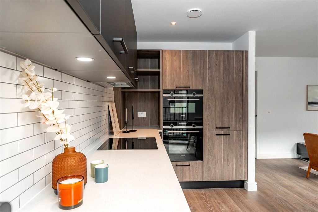 Property photo 3 of 18 Picture No. 14