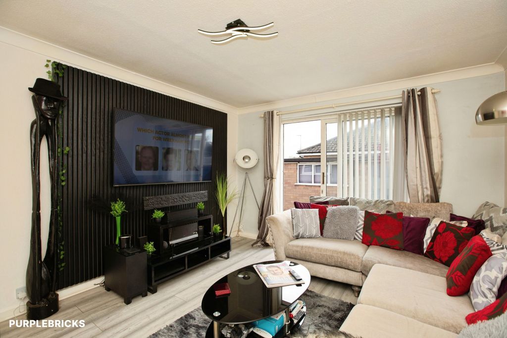 Property photo 2 of 18