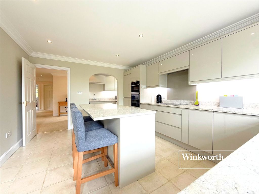 Property photo 3 of 18 Picture No. 06
