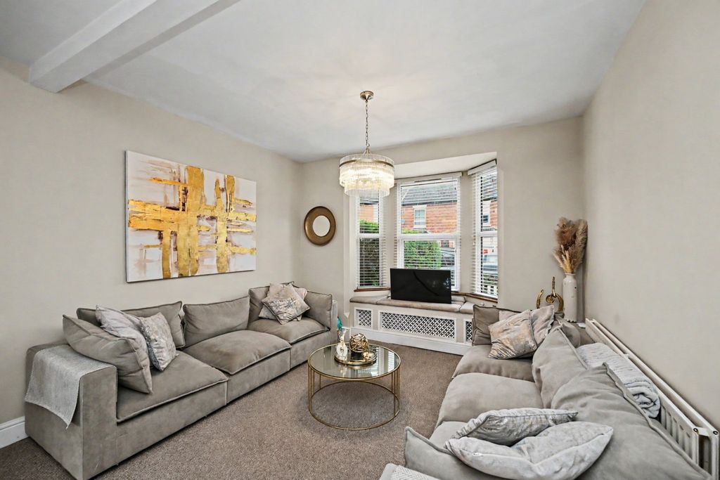 Property photo 2 of 19