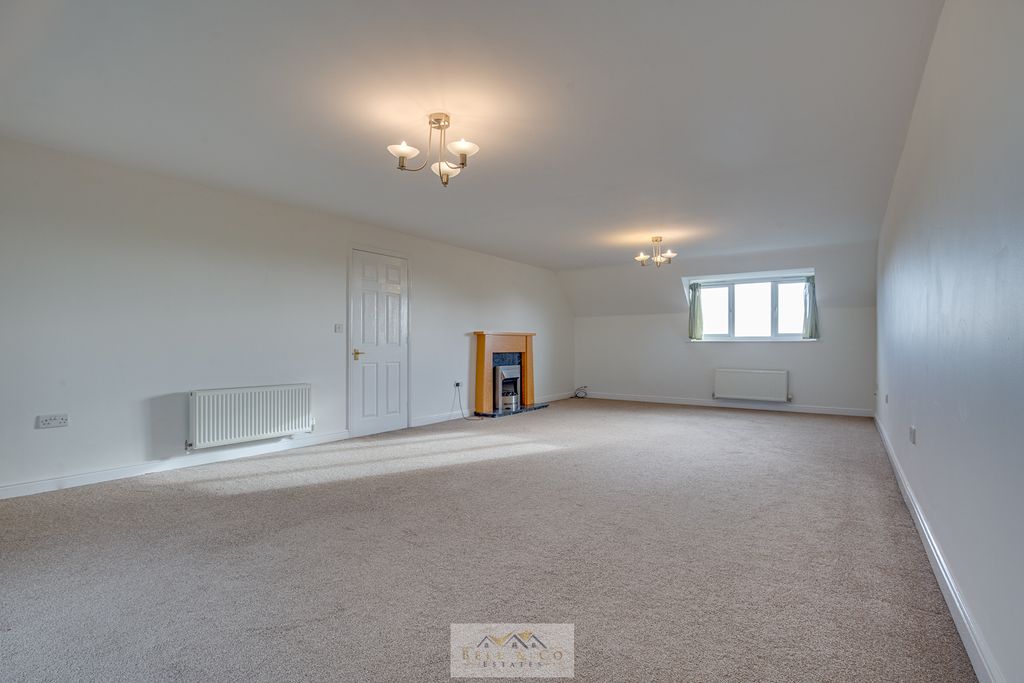 Property photo 2 of 40 Lounge 1.3