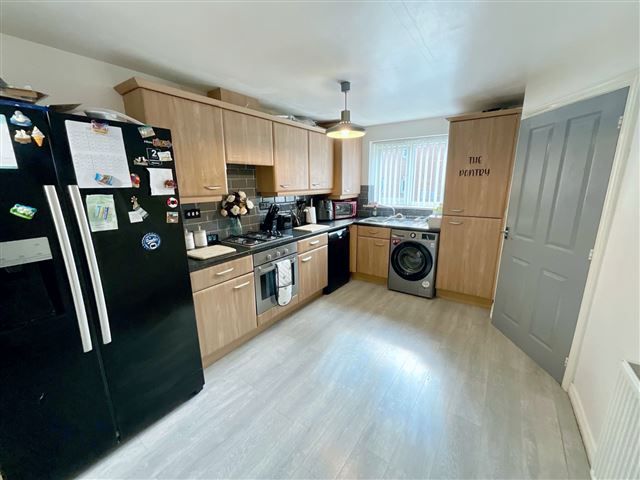 Property photo 2 of 21 Kitchen/Diner