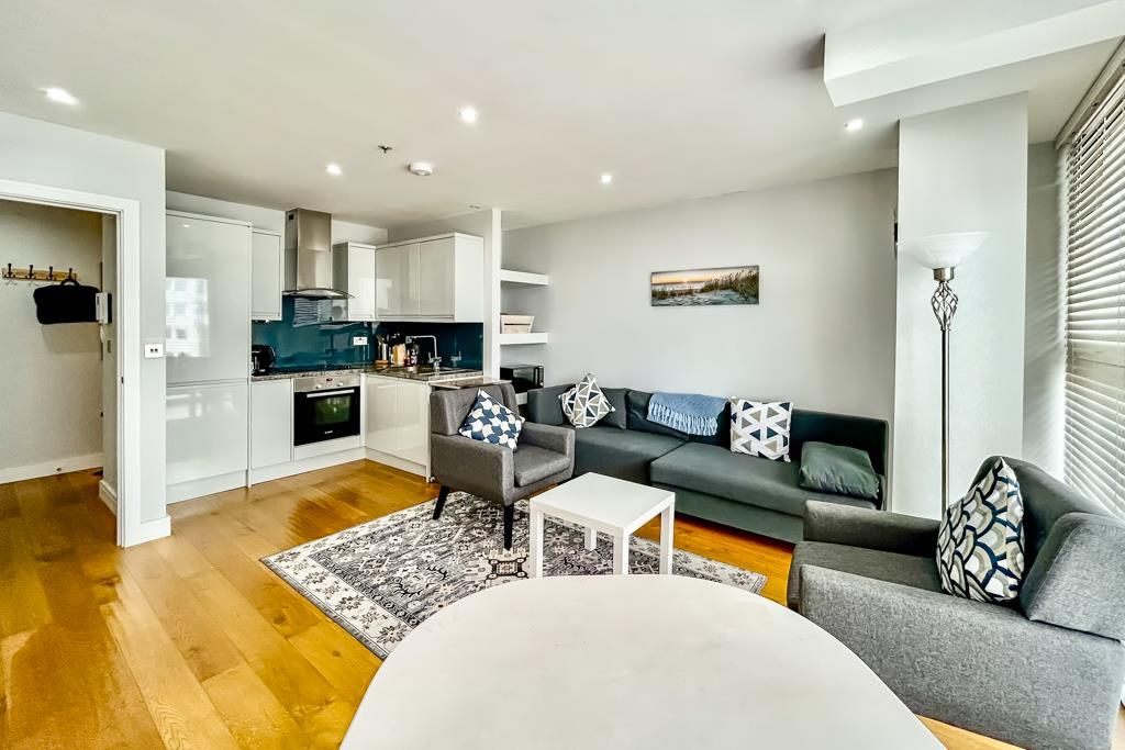 Property photo 1 of 10 Kitchen/Living Room