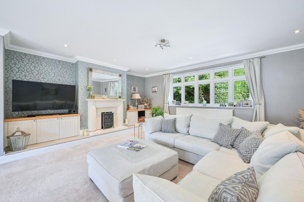 Property photo 2 of 27 Cranford- (10).Jpg