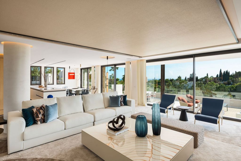 Property photo 2 of 35