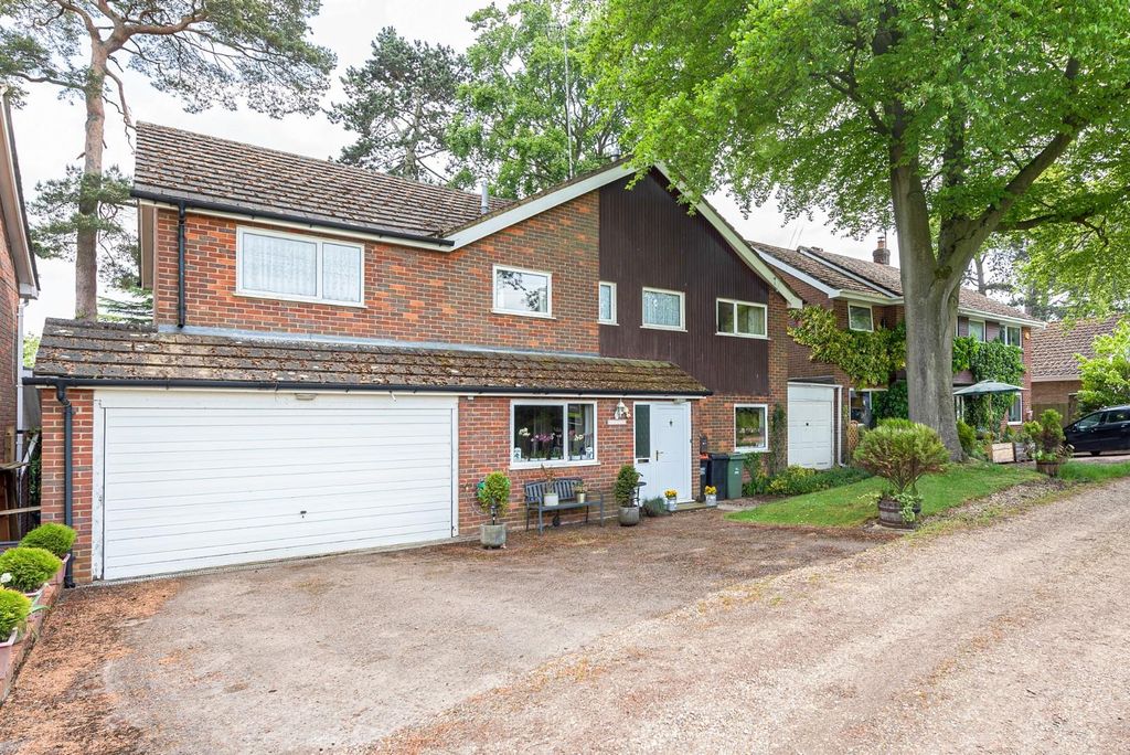 Property photo 1 of 29