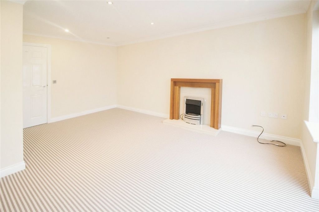 Property photo 3 of 14 Picture No. 17