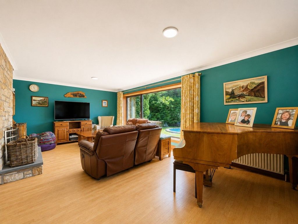Property photo 3 of 41