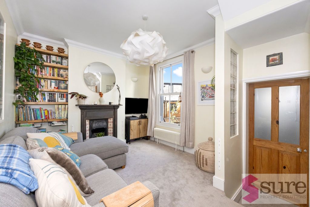 Property photo 2 of 19