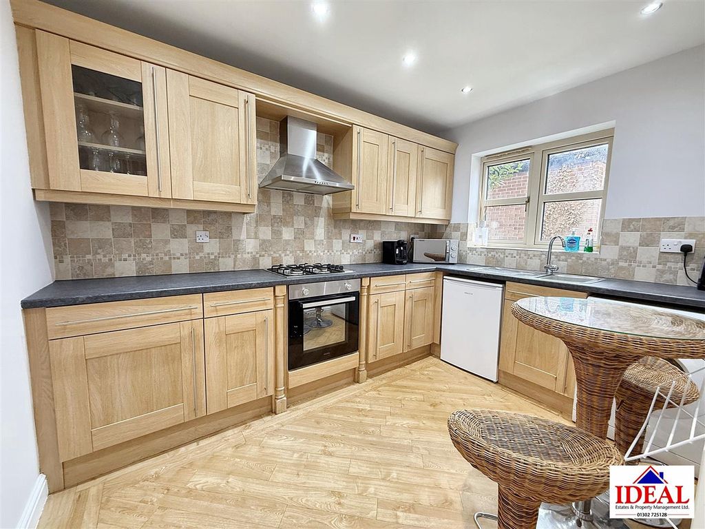 Property photo 2 of 17 Image00010.Jpg