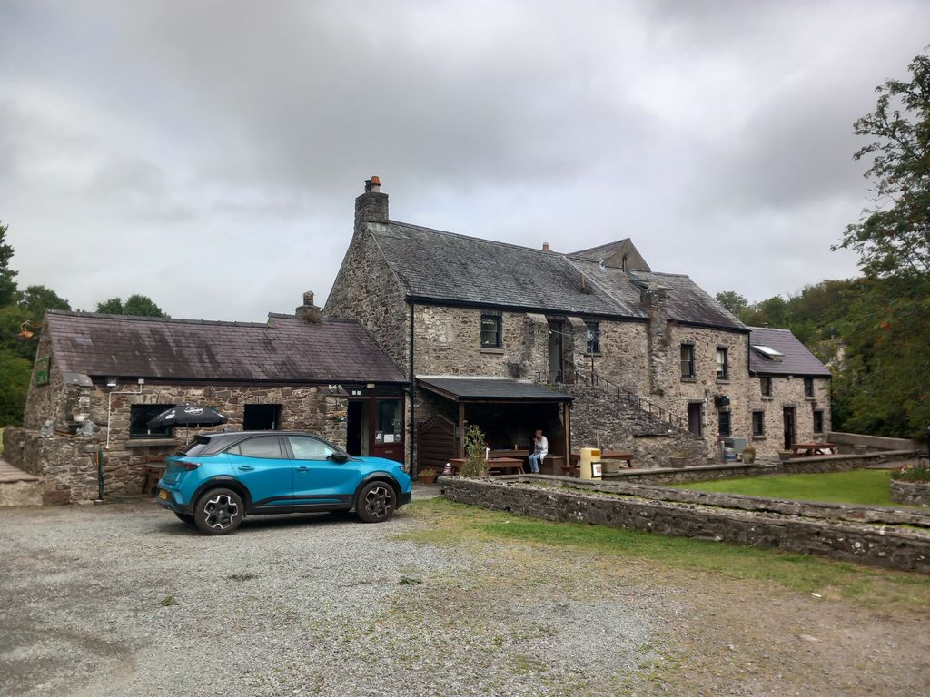 Property photo 1 of 7