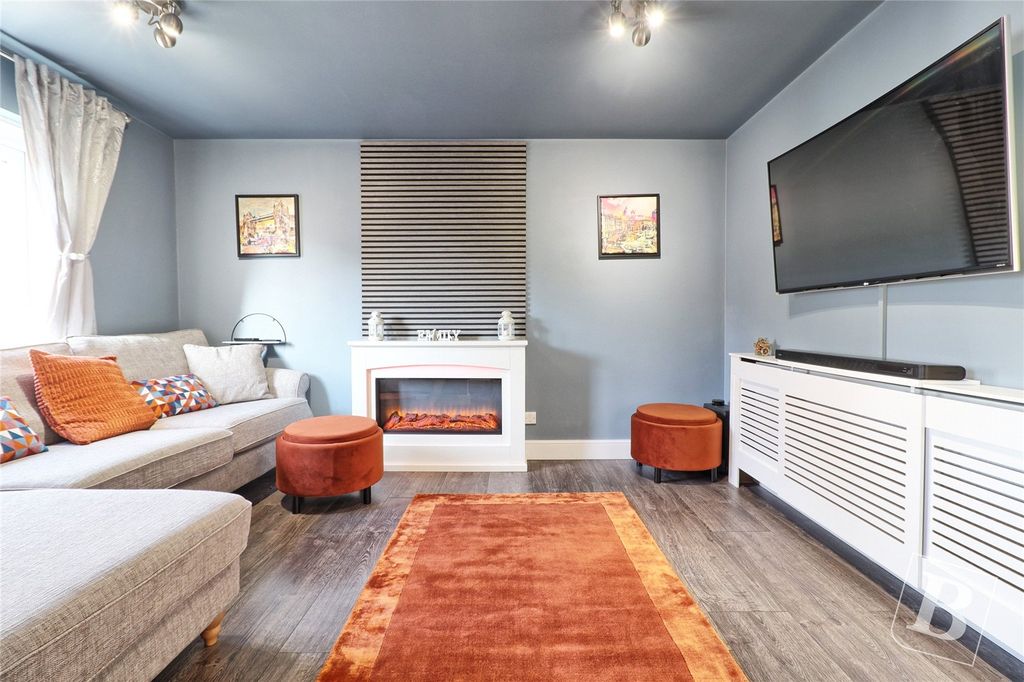 Property photo 2 of 23 Picture No. 31