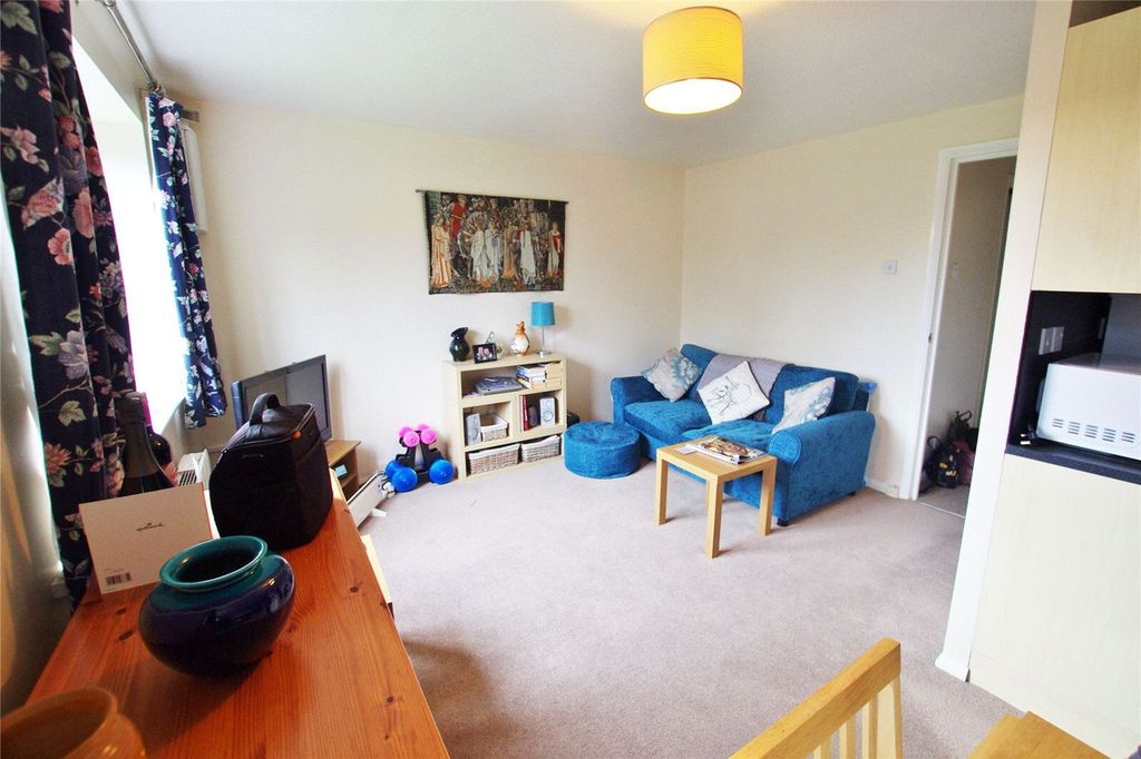 Property photo 3 of 8