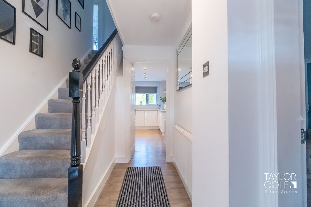 Property photo 2 of 41