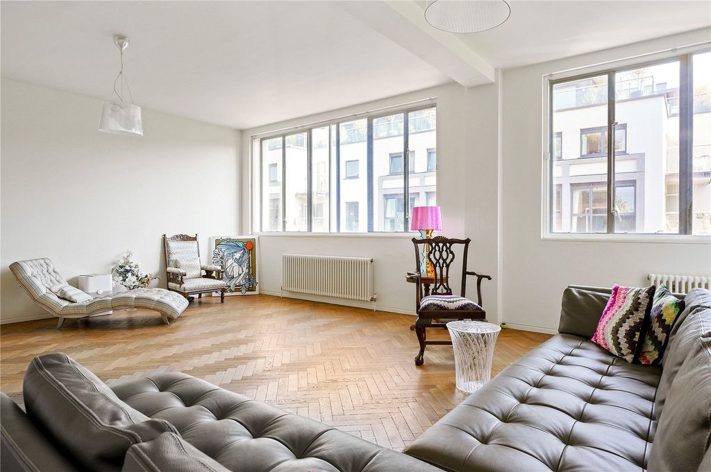 Property photo 1 of 21 Reception Room