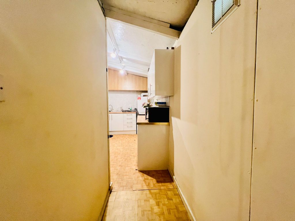 Property photo 3 of 26 Grd Floor Image Of Ha0 2Rh (3)