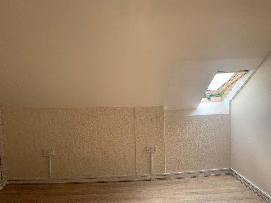 Property photo 2 of 5 Lnngcjnvqsajbyowcdvt9Bkjjb4.Jpg