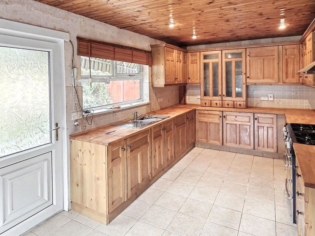 Property photo 3 of 10 Image 3