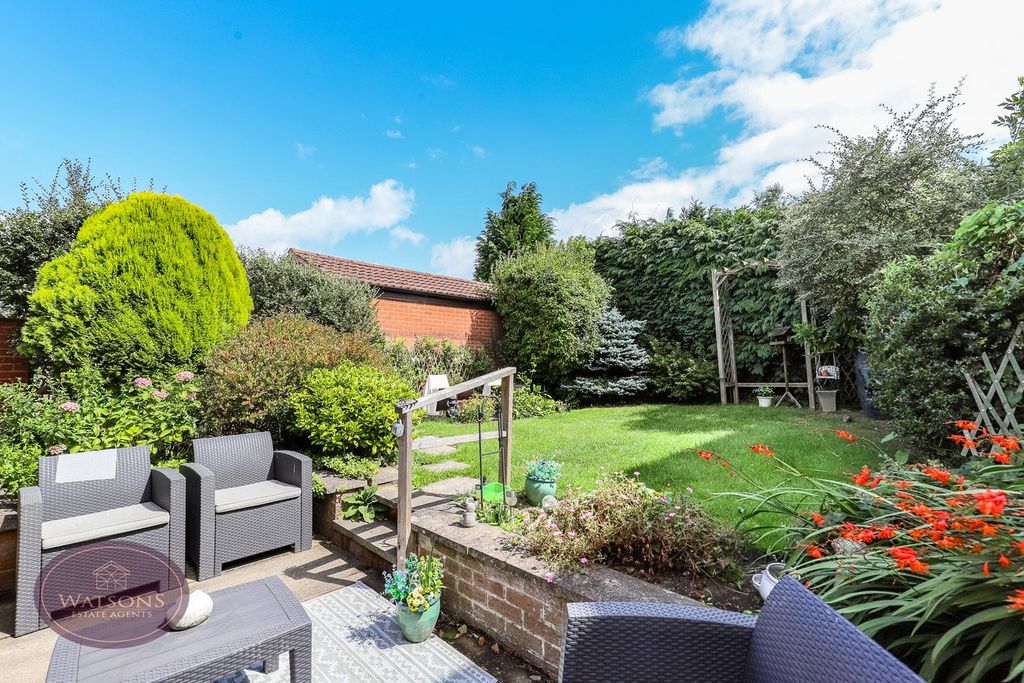 Property photo 2 of 18