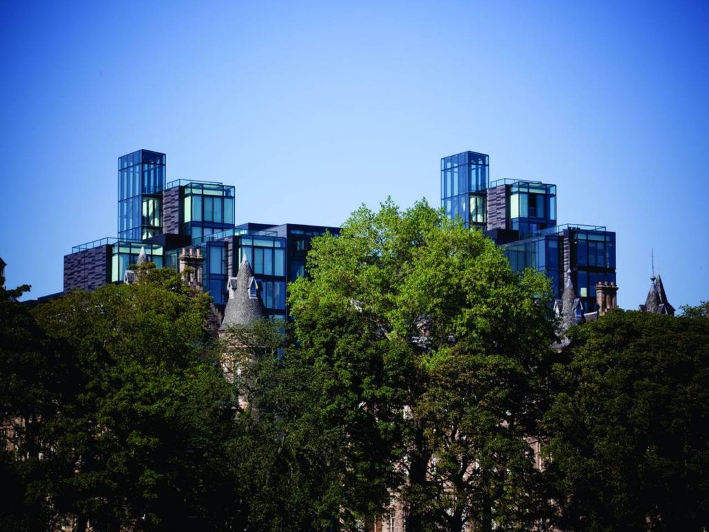 Property photo 1 of 8 Banner