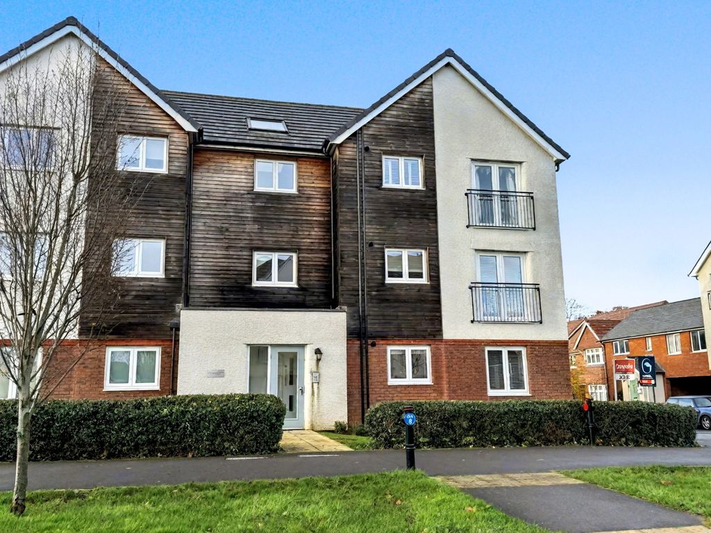 Property photo 2 of 9 Front