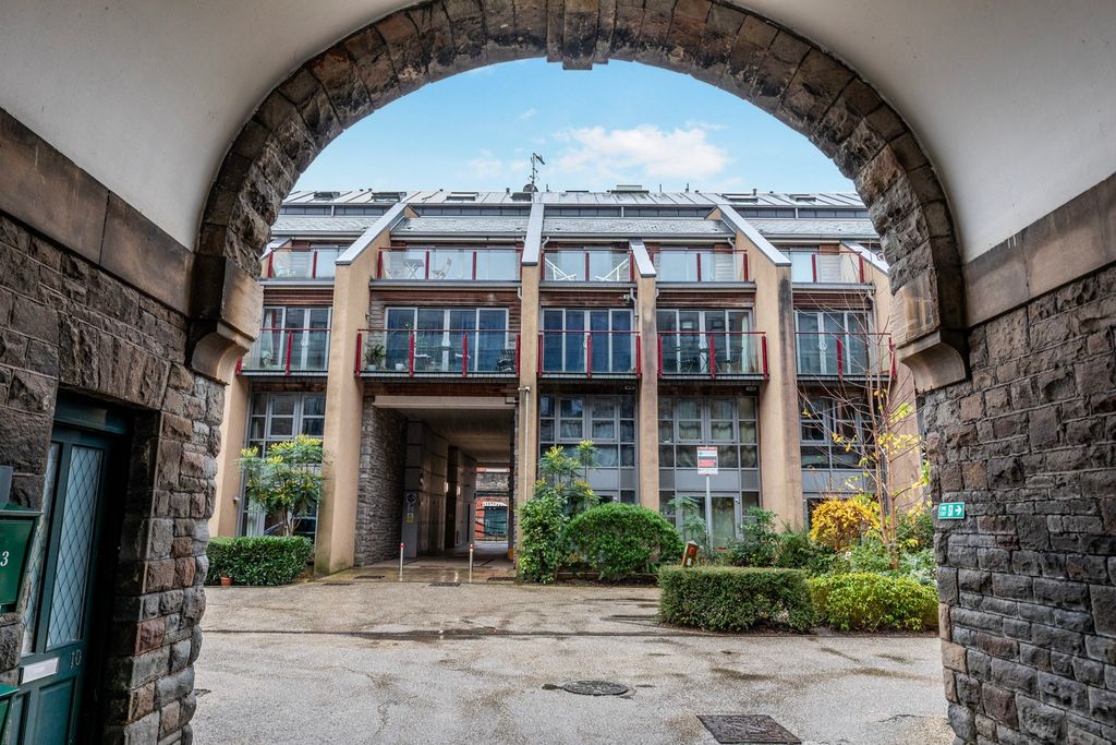 Property photo 1 of 15 Photo