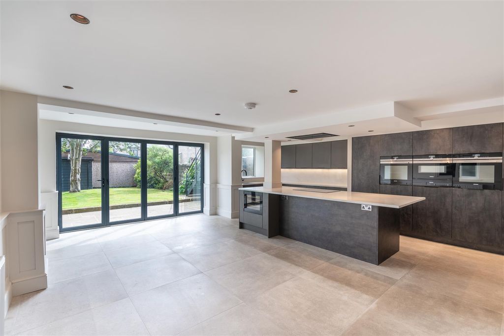 Property photo 2 of 31 _A7R6411-Hdr.Jpg