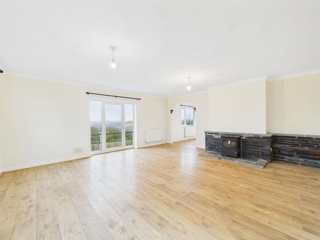 Property photo 1 of 24 Cam05474G0-Pr0040-Still017.Jpg