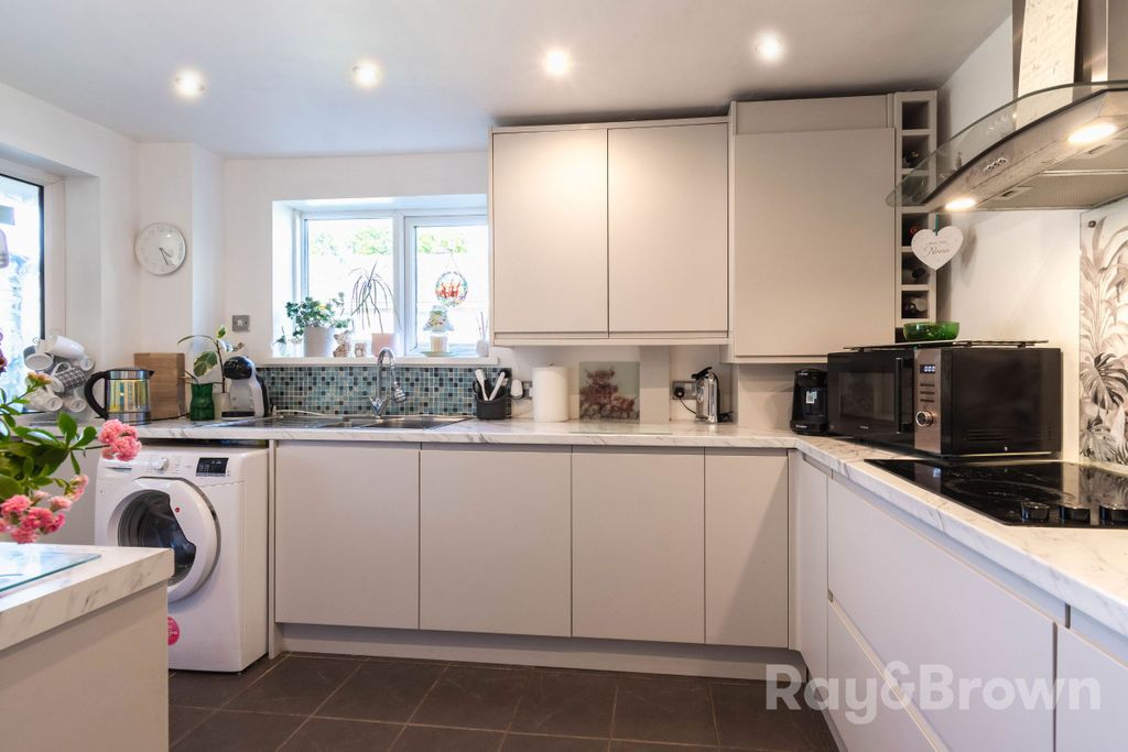 Property photo 3 of 53