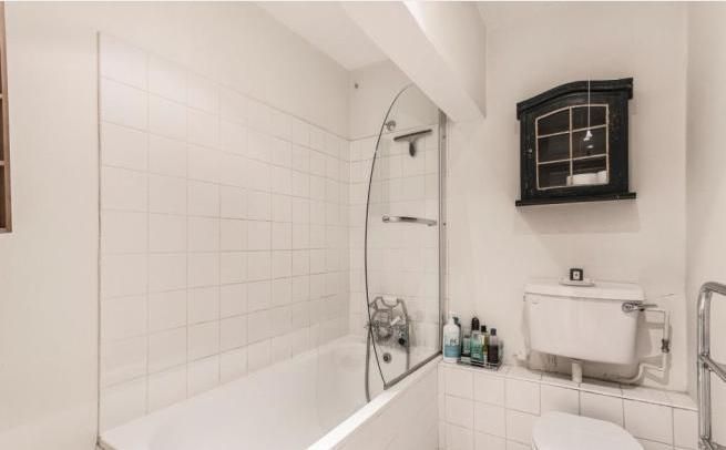 Property photo 1 of 8 Bathroom.Png