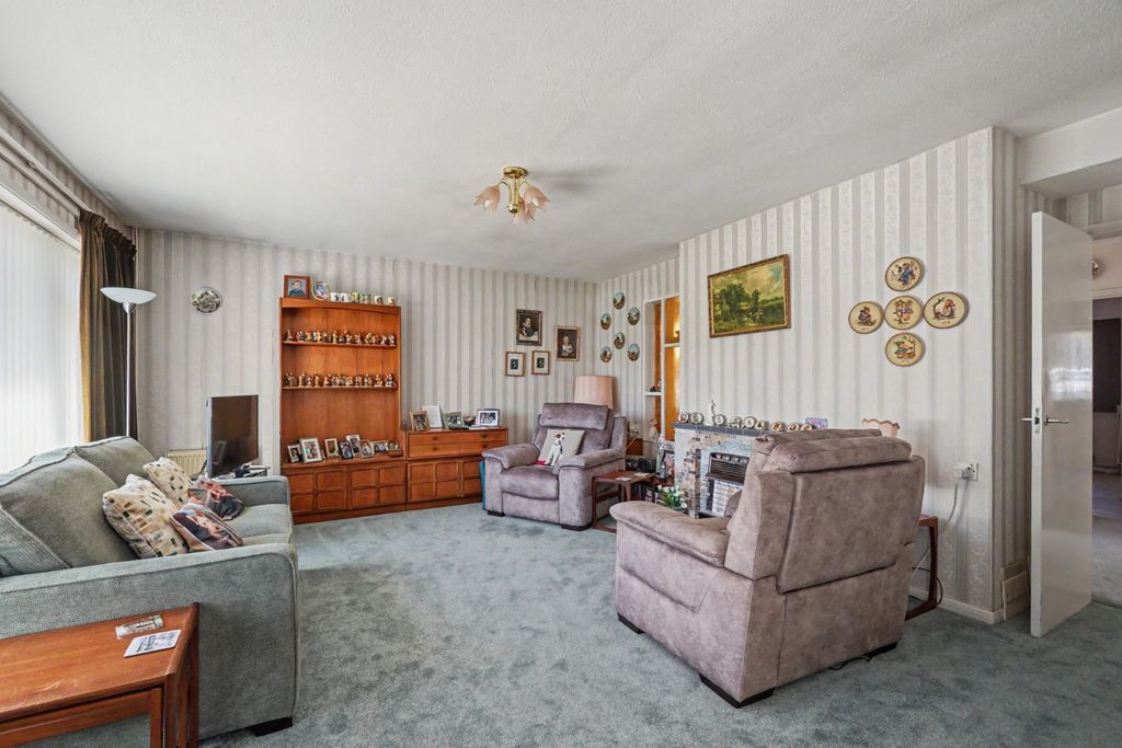Property photo 2 of 20 5067854