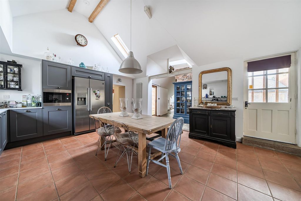 Property photo 2 of 21 Kicthen