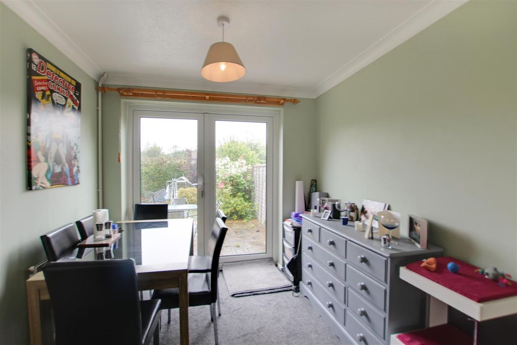 Property photo 3 of 10 Picture 3